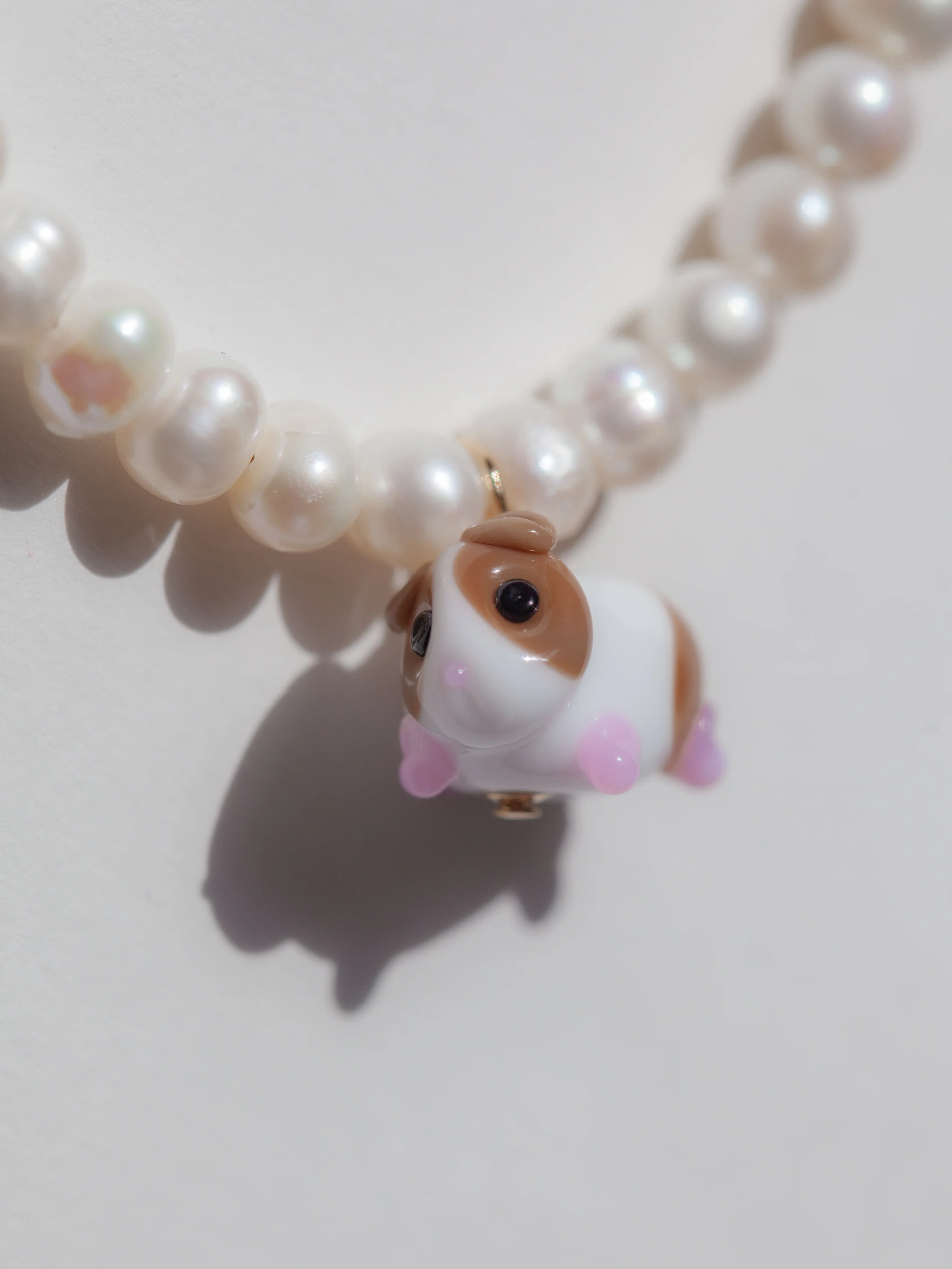 Pearly Necklace - Animals - Image 13